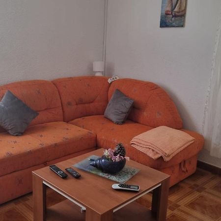 Apartmani Anna ヴィル エクステリア 写真