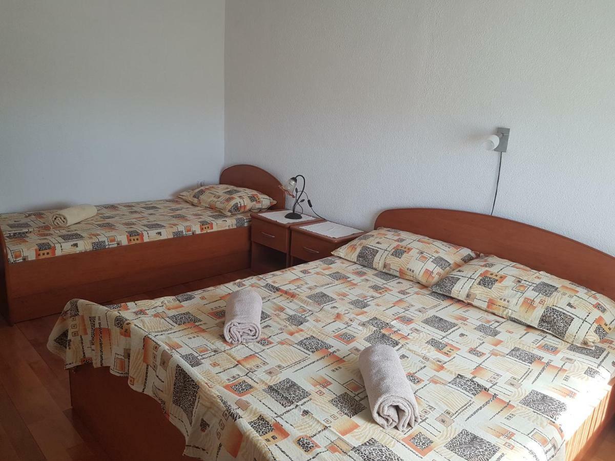 Apartmani Anna ヴィル エクステリア 写真